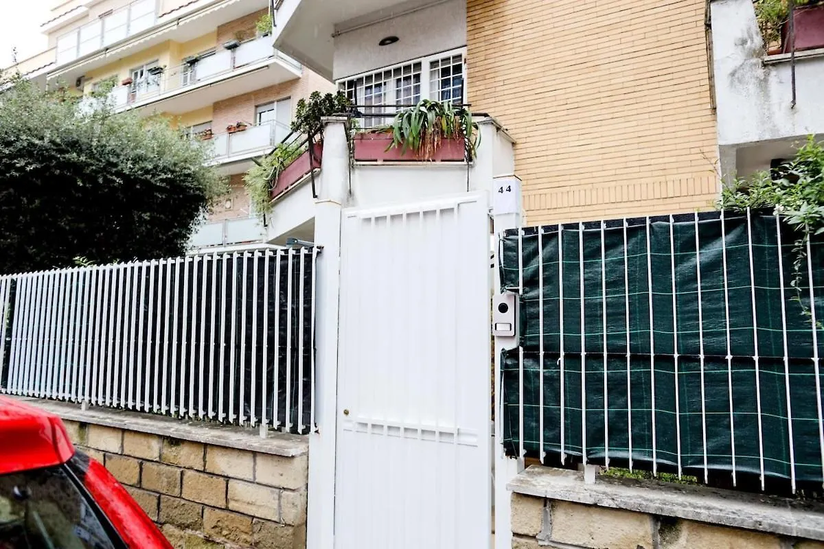Cozy Suite With Private Patio In Vatican Appiano Rome Apartment