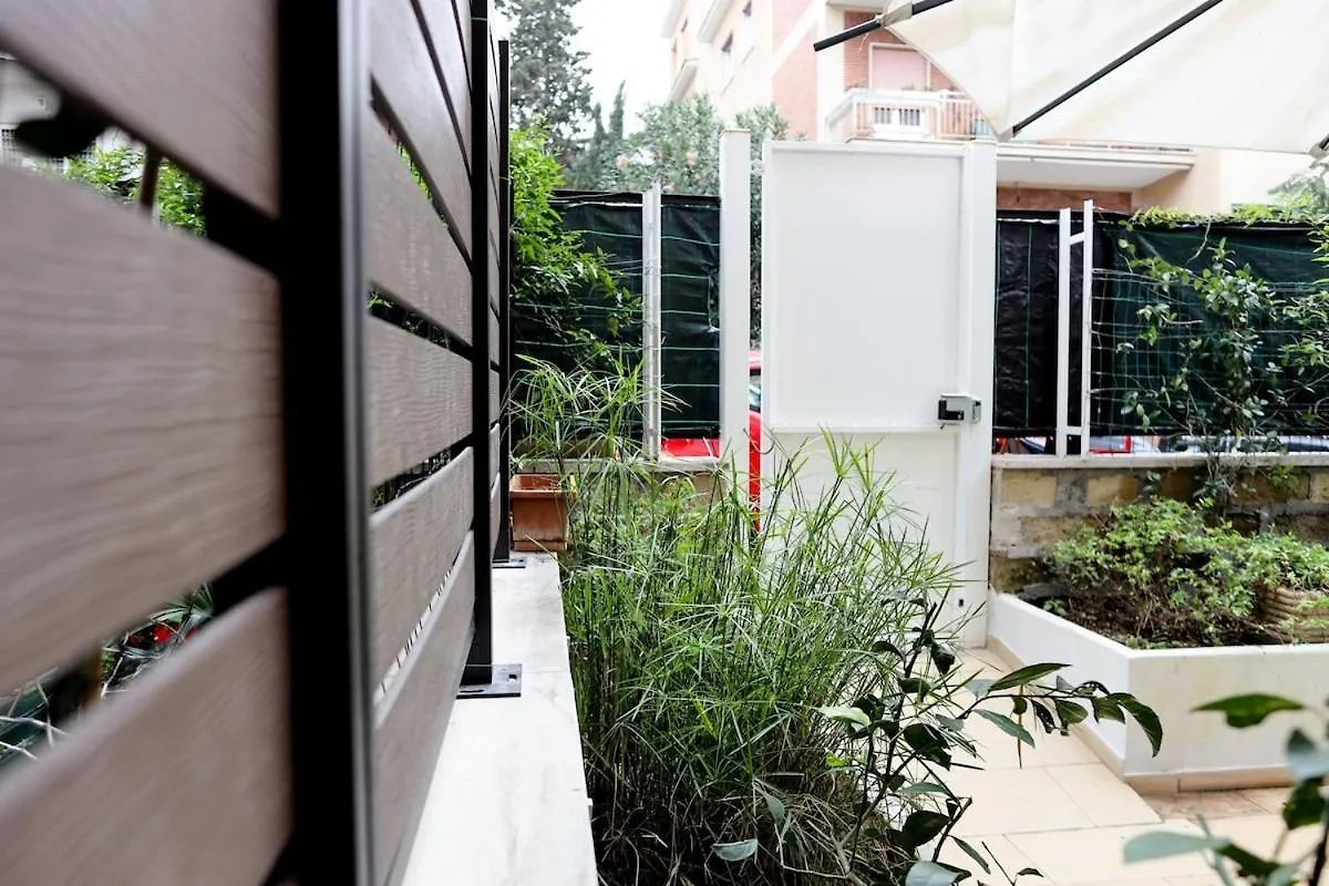 Apartment Cozy Suite With Private Patio In Vatican Appiano Rome Italy