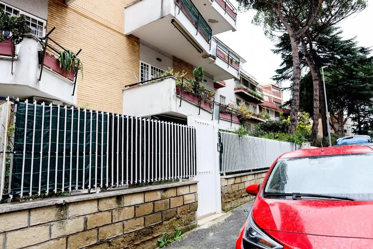 Apartment Cozy Suite With Private Patio In Vatican Appiano Rome